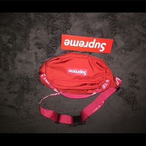 🔥Supreme ss18 red waist bag 🔥